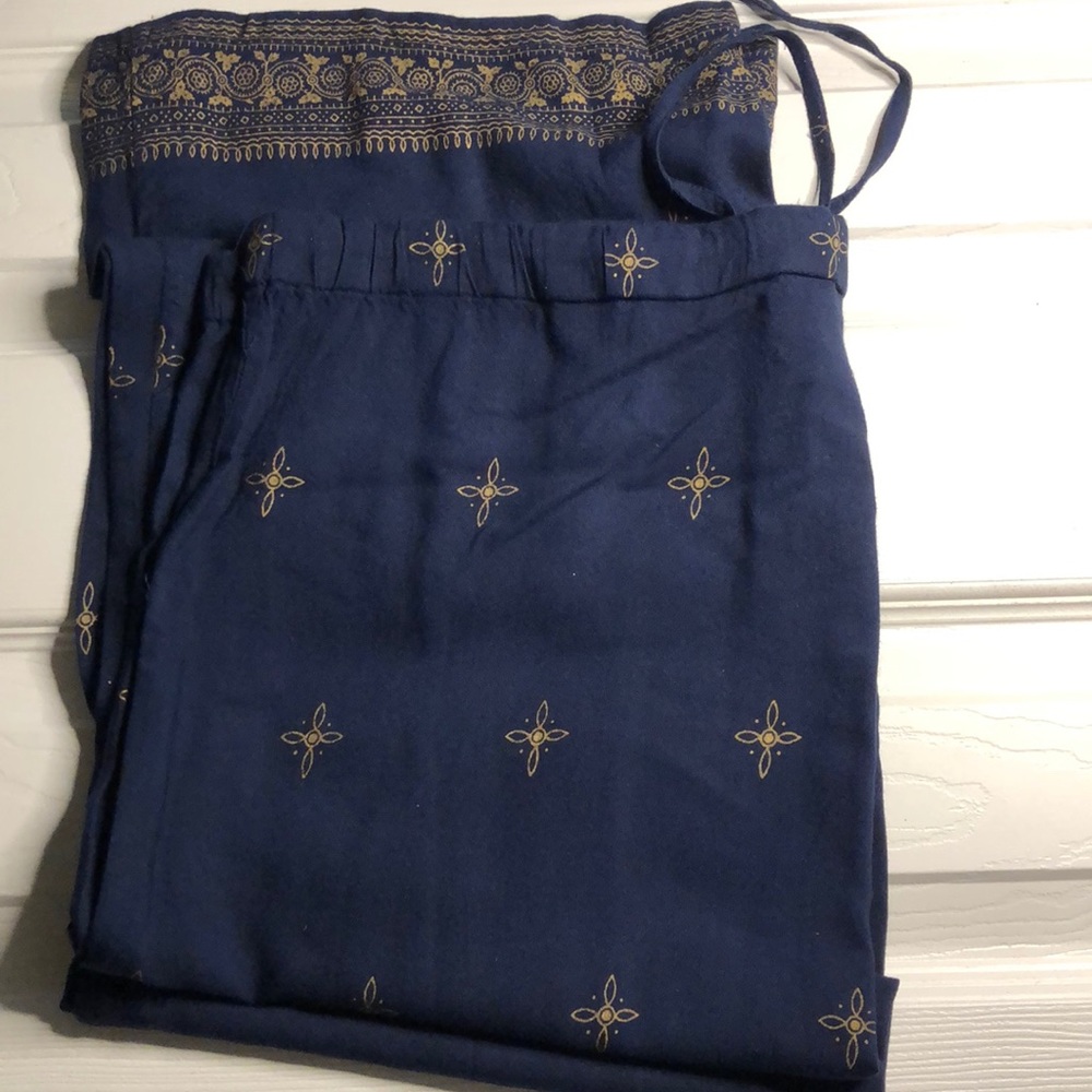 Ladies maxi skirt and scarf